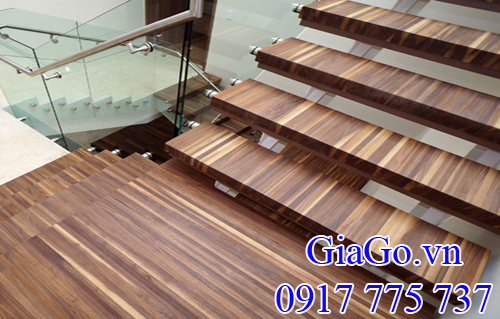 gỗ óc chó (gỗ walnut) làm cầu thang