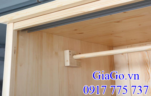 gỗ thông (pine) làm tủ rất đẹp